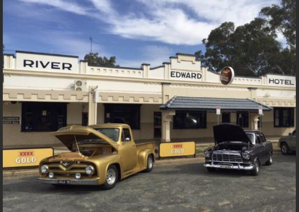 Edward River Hotel Deniliquin Buitenkant foto